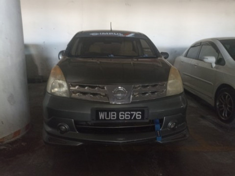 NISSAN GRAND LIVINA 1.8
