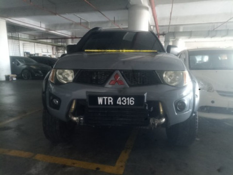 MITSUBISHI TRITON 2.5 KB DCAB