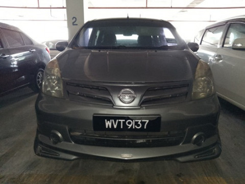 NISSAN GRAND LIVINA 1.6 (A)