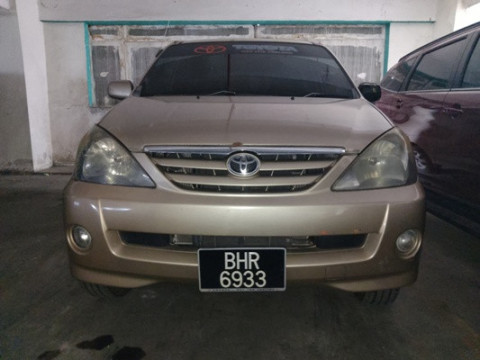 TOYOTA AVANZA 1.3E A/T