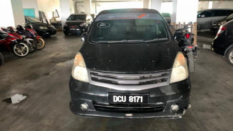 NISSAN GRAND LIVINA 1.8 (A)