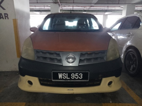 NISSAN GRAND LIVINA 1.6 (A)