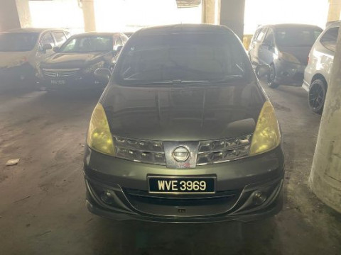 NISSAN GRAND LIVINA 1.8 (A)