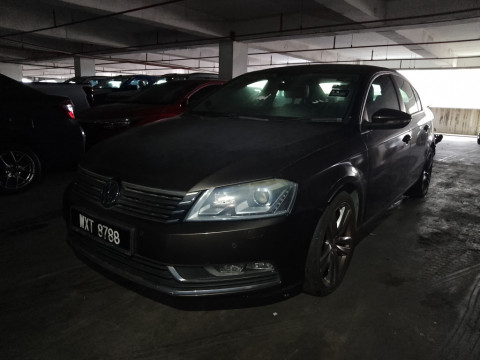 VOLKSWAGEN PASSAT 1.8 (A)