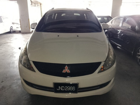 MITSUBISHI GRANDIS 2.4 (A)