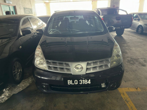 NISSAN GRAND LIVINA 1.6 (M)