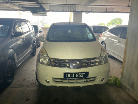 NISSAN - GRAND Luxury (A) 1.8i