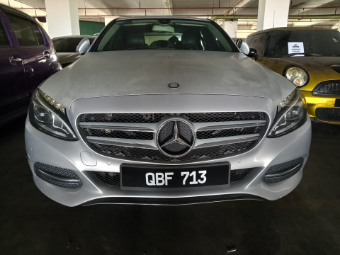 MERCEDES BENZ - C200 2.0 Avantgarde