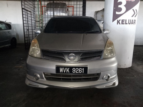 NISSAN GRAND LIVINA 1.6 (A)