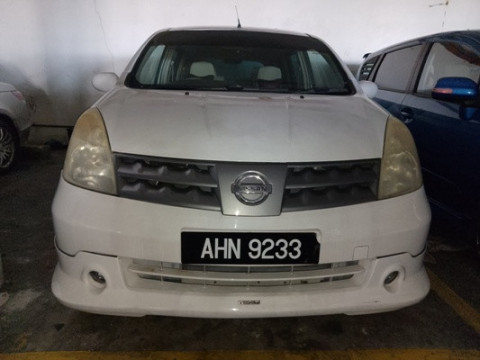 NISSAN GRAND LIVINA 1.6 (A)