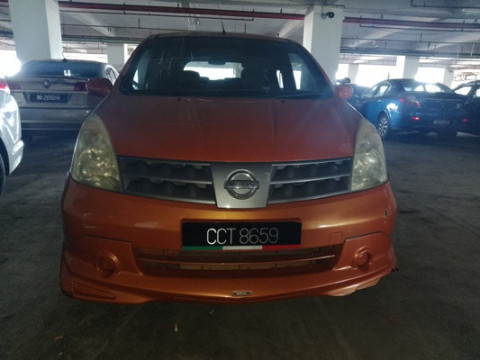 NISSAN GRAND LIVINA 1.6 L A/T
