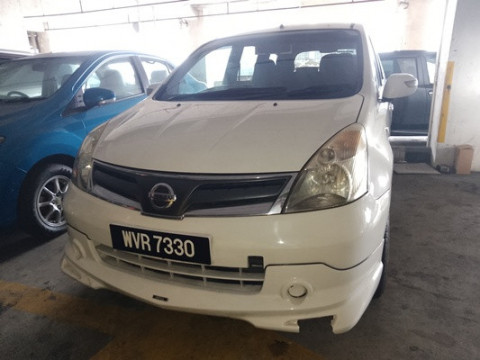 NISSAN GRAND LIVINA 1.6 (A)