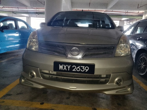 NISSAN GRAND LIVINA 1.8 (A)