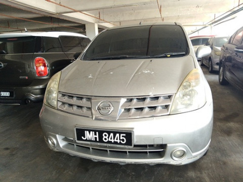 NISSAN GRAND LIVINA 1.8 (A)