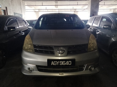 NISSAN GRAND LIVINA 1.6 (A)
