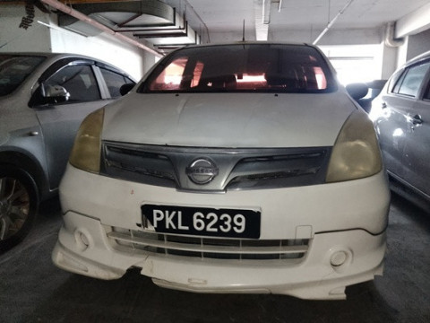 NISSAN GRAND LIVINA 1.6 (A)