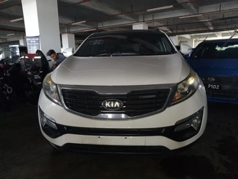 KIA SPORTAGE 2.0 (A)