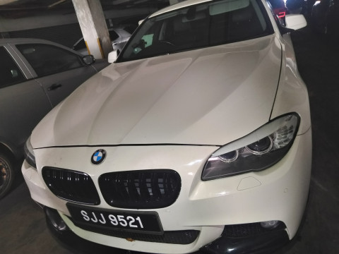 BMW 523I LIMOUSINE