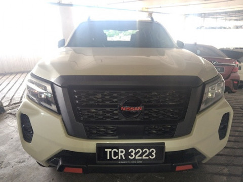NISSAN NAVARA 2.5 PRO-4X