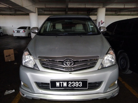 TOYOTA INNOVA 2.0 G (A)