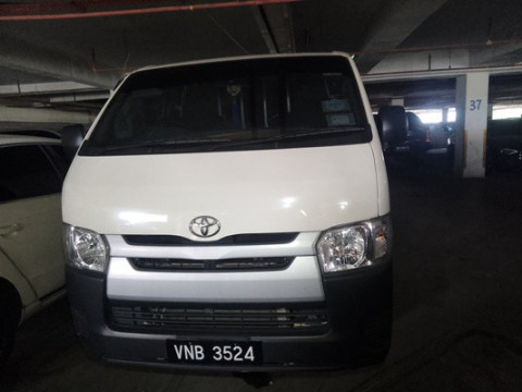 TOYOTA HIACE PANEL VAN 3.0 D M/T