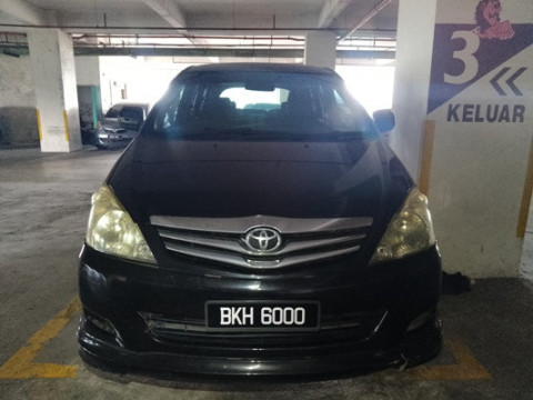 TOYOTA INNOVA 2.0 G (A)