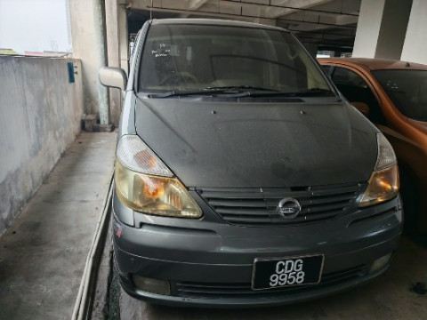 NISSAN SERENA 2.0 (A)