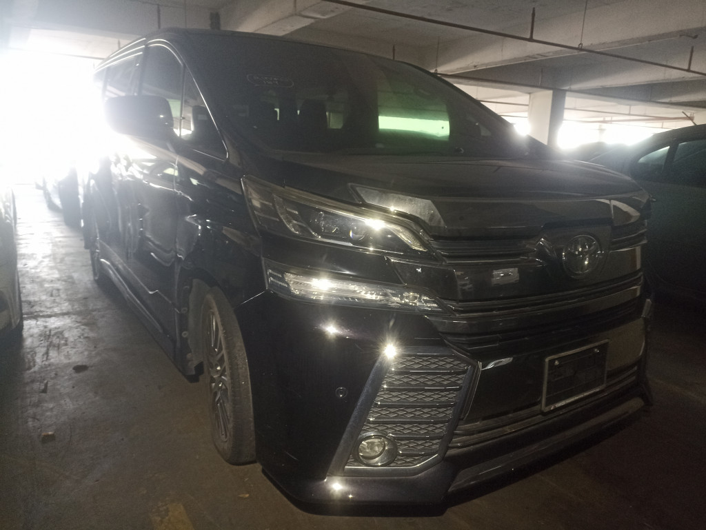 TOYOTA VELLFIRE 2.5