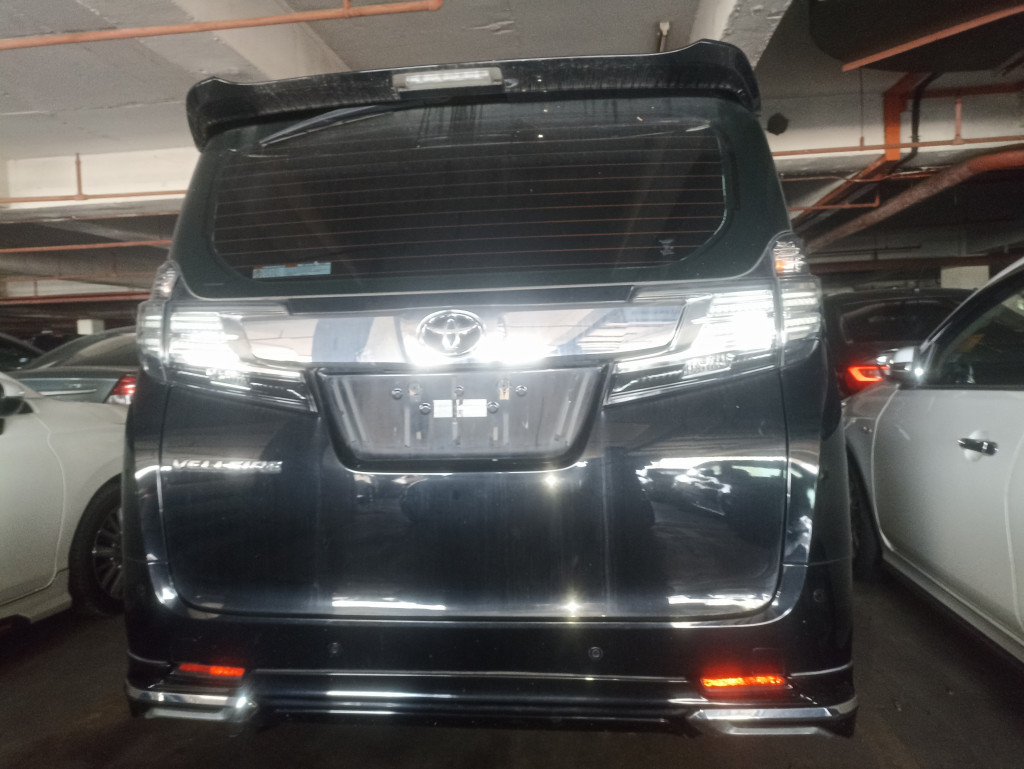 TOYOTA VELLFIRE 2.5