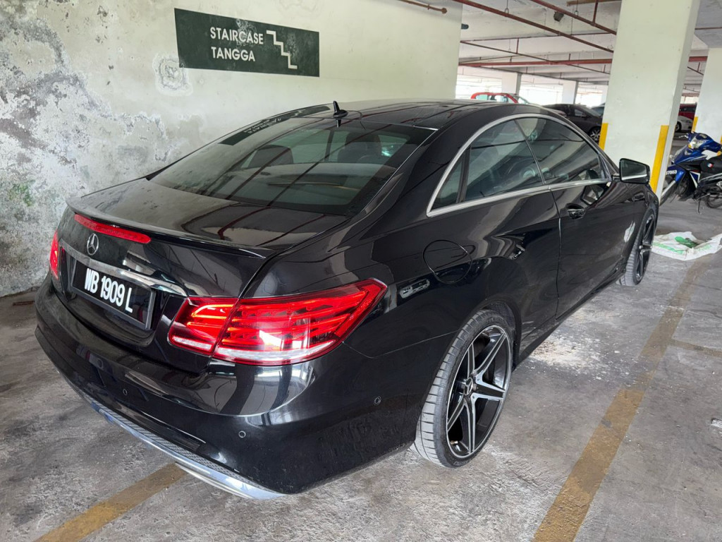MERCEDES BENZ E250 COUPE