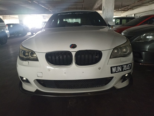 BMW 525I