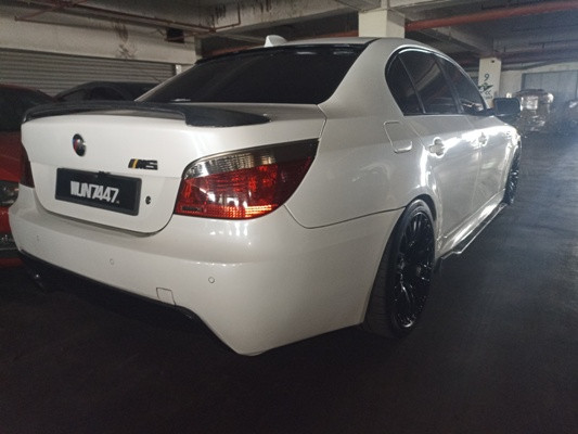 BMW 525I