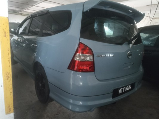 NISSAN GRAND LIVINA 1.8 (A)