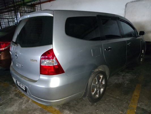 NISSAN GRAND LIVINA 1.8