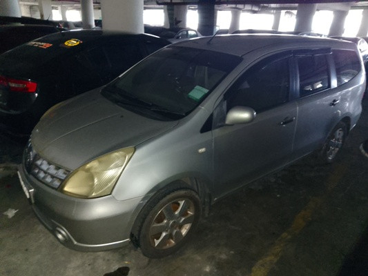 NISSAN GRAND LIVINA 1.8