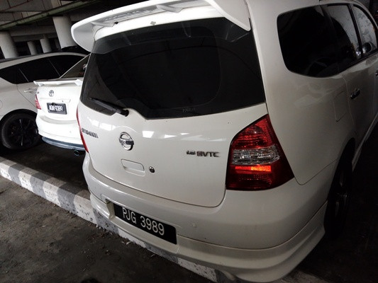 NISSAN GRAND LIVINA 1.8