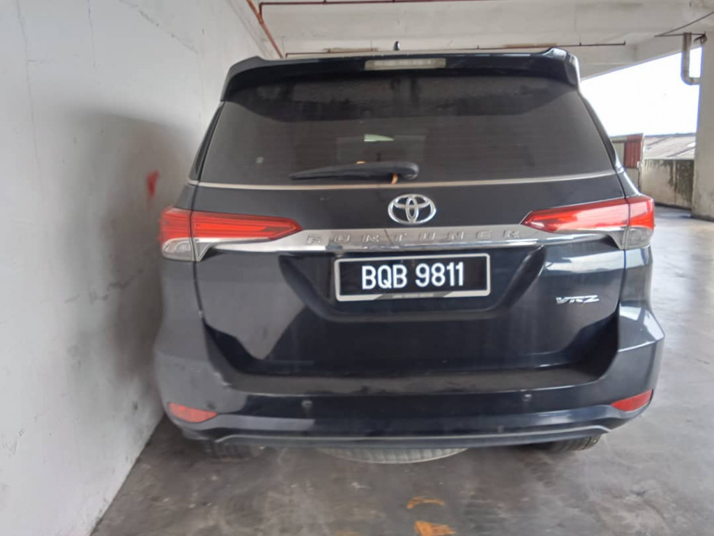 TOYOTA FORTUNER 2.4 VRZ
