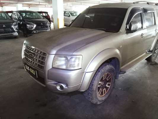 FORD EVEREST 2.5L TDCI 4X2 AT XLT