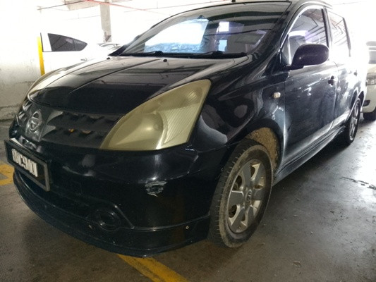 NISSAN GRAND LIVINA 1.6 (A)