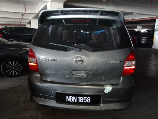 NISSAN GRAND LIVINA 1.8