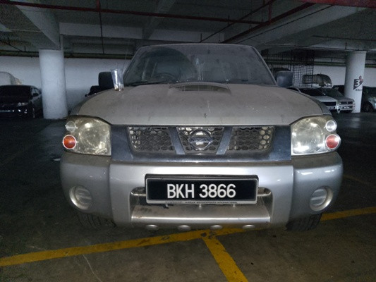 NISSAN FRONTIER 2.5