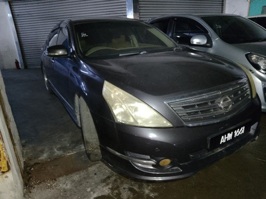 NISSAN TEANA 2.0
