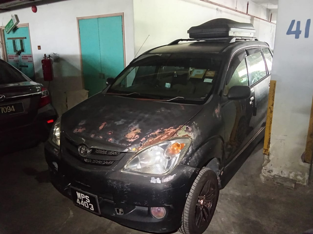 TOYOTA AVANZA 1.3E M/T