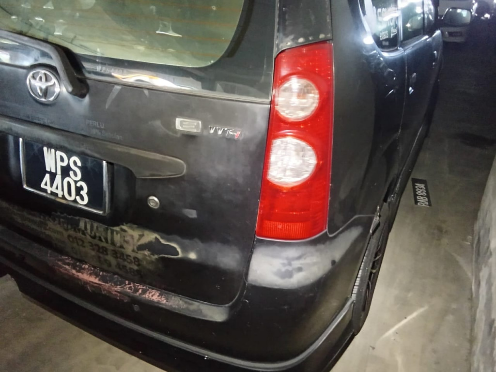 TOYOTA AVANZA 1.3E M/T