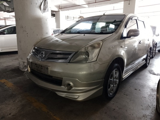 NISSAN GRAND LIVINA 1.8 (A)