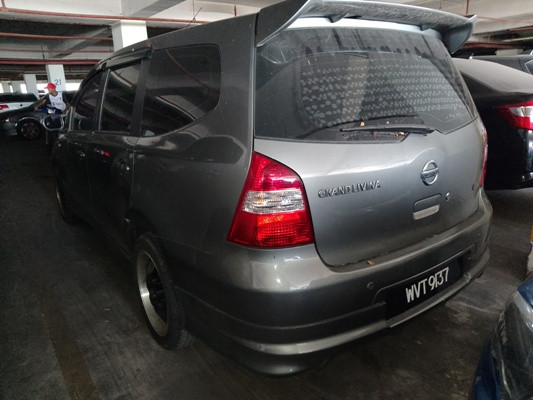 NISSAN GRAND LIVINA 1.6 (A)
