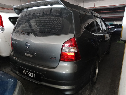 NISSAN GRAND LIVINA 1.6 (A)