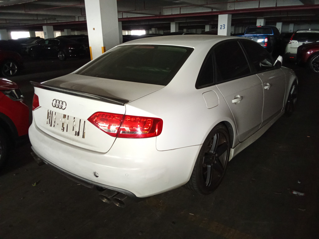 AUDI - A4 B8 TFSI S Line Multitronic 1.8DiT [IMP]