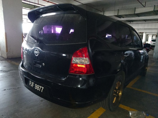 NISSAN GRAND LIVINA 1.8 (A)