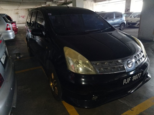 NISSAN GRAND LIVINA 1.8 (A)